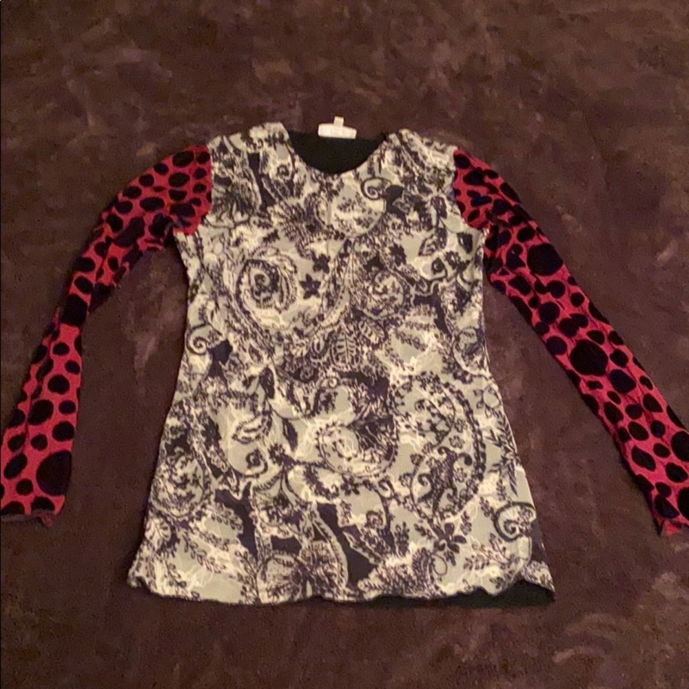 Petit pois byViviana G  lace mesh shirt size med